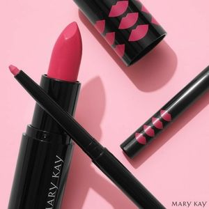 Kit. Lipstick and lip liner
